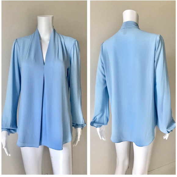 MICHAEL Michael Kors Tops - MICHAEL Michael Kors V-Neck Pleat Blue Top NWOT M